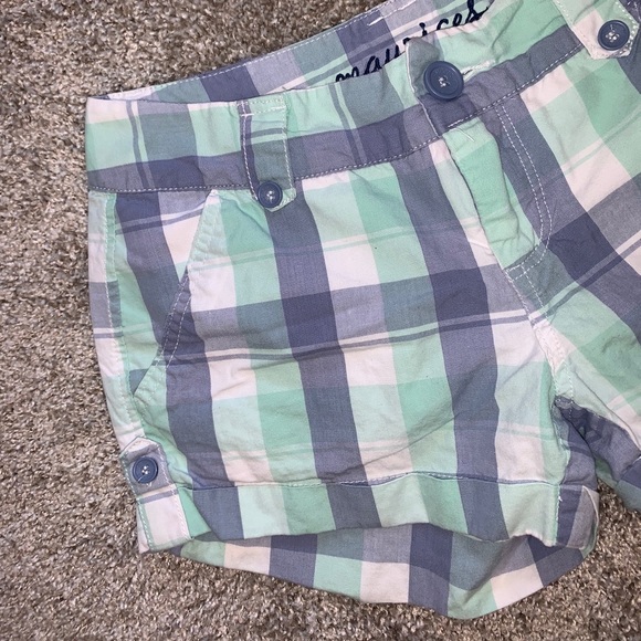 Maurices Plaid Multicolor Buttoned Shorts - Picture 3 of 7